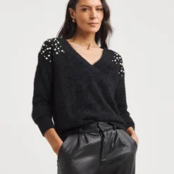 Pearl Detail Embellished V Neck Fluffy J